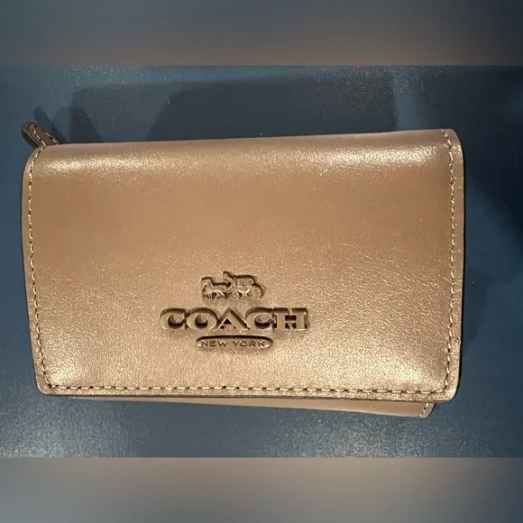 Coach Dark Stone Micro Wallet Trifold NWT - Picture 1 of 7